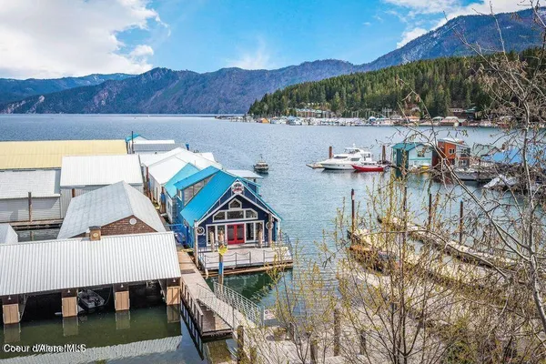 $205,000 | 34152 Lakeside Avenue, Unit 5, Bayview, ID 83803