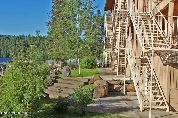 $205,000 | 34152 Lakeside Avenue, Unit 5, Bayview, ID 83803