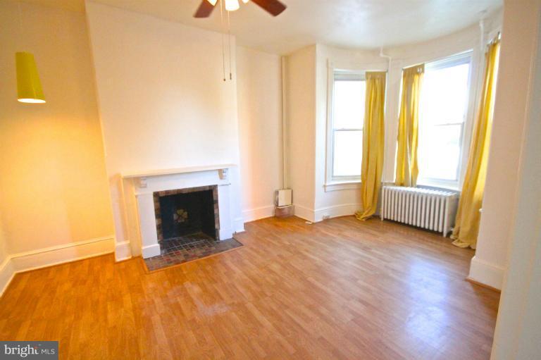 229 R Street Northeast Washington, DC 20002 - Photo 12 of 24 Living Room