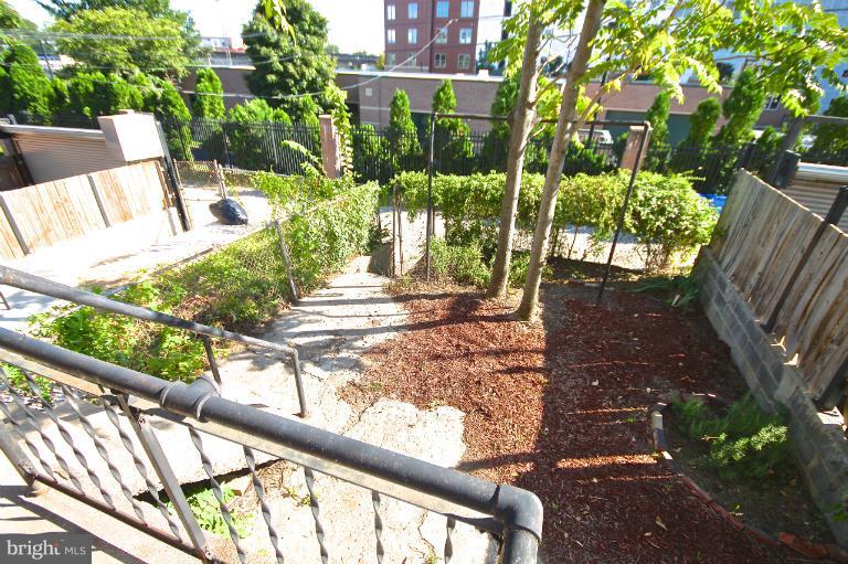 229 R Street Northeast Washington, DC 20002 - Photo 16 of 24 Exterior (Rear)