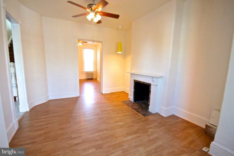 229 R Street Northeast Washington, DC 20002 - Photo 22 of 24 Living Room