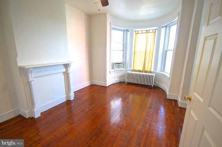 229 R Street Northeast Washington, DC 20002 - Photo 23 of 24 Living Room
