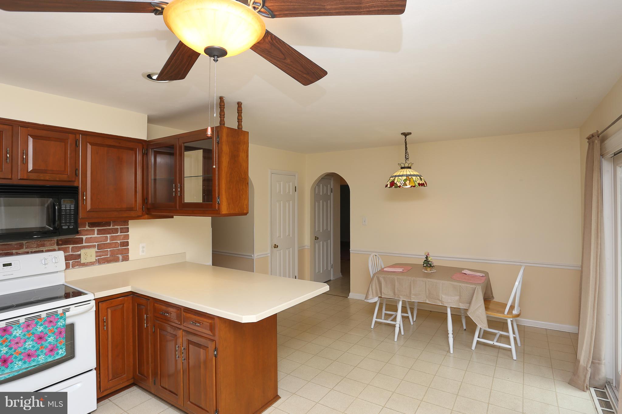 592 Forest View Road Linthicum Heights, MD 21090 - Photo 7 of 26 Kitchen