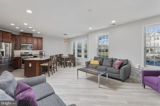 $425,000 | 40 Foulkes Lane, Unit 11, Chesterfield, NJ 08515