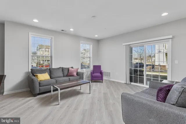 $425,000 | 40 Foulkes Lane, Unit 11, Chesterfield, NJ 08515