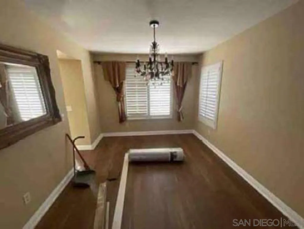 2552 Valley Waters Court Spring Valley, CA 91978 - Photo 12 of 16 a view of a livingroom with a window