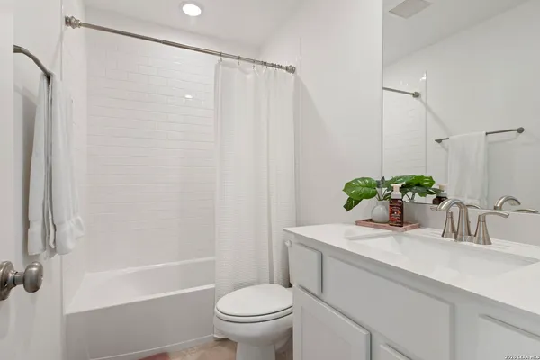 $714,900 | 414 Tumbling Creek, Kyle, TX 78640