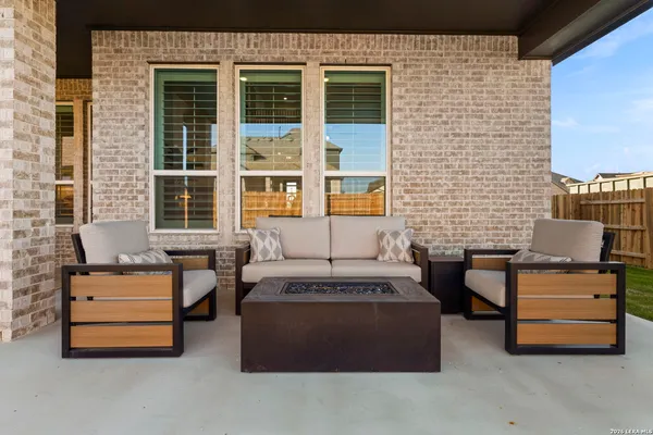 $714,900 | 414 Tumbling Creek, Kyle, TX 78640
