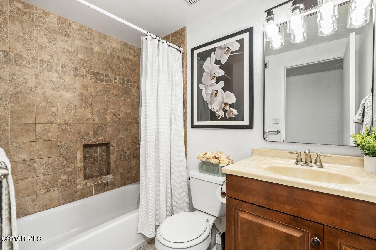 2142 Atwater Avenue Simi Valley, CA 93063 - Photo 23 of 36 a bathroom with a sink toilet and bathtub