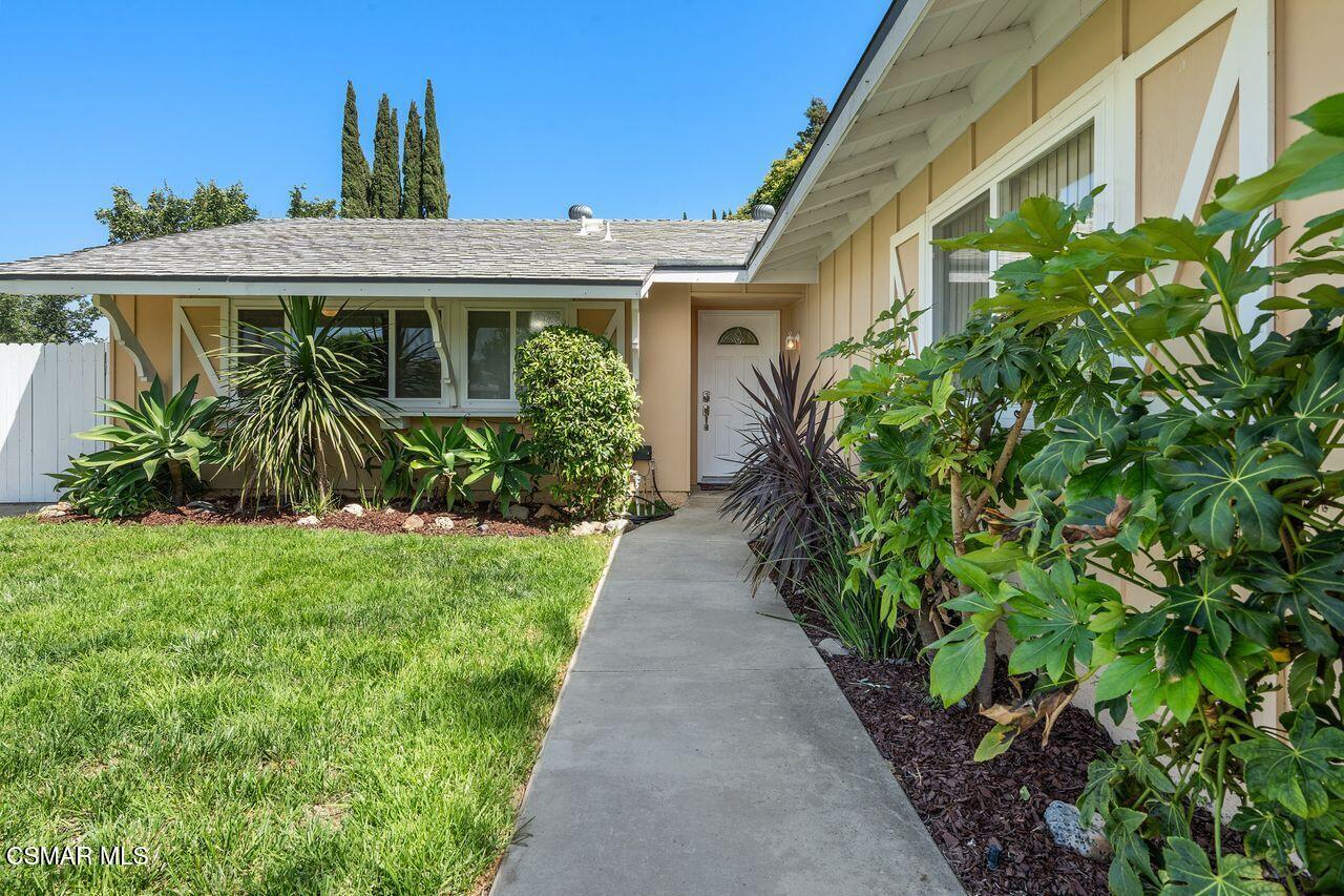 2142 Atwater Avenue Simi Valley, CA 93063 - Photo 5 of 36 a view of a pathway with plants