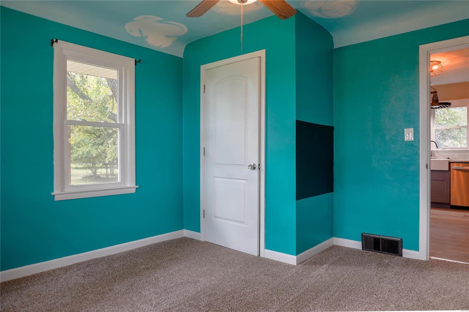 929 East Chain Of Rocks Road Granite City, IL 62040 - Photo 17 of 44