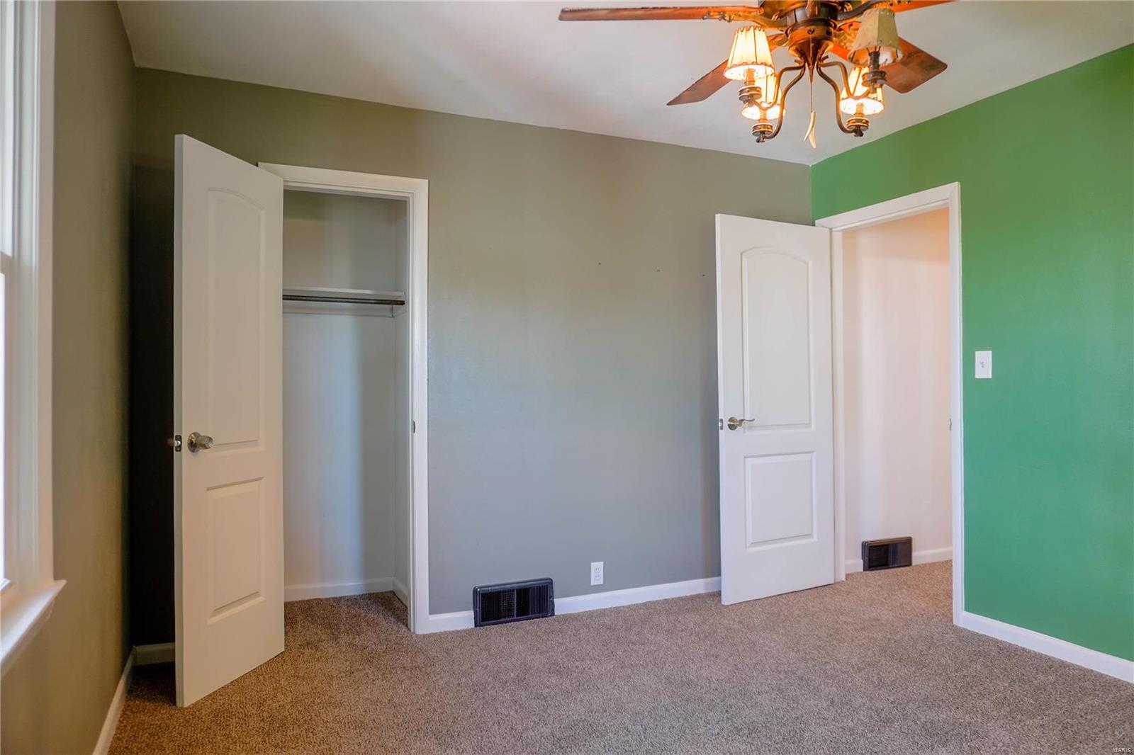 929 East Chain Of Rocks Road Granite City, IL 62040 - Photo 22 of 44