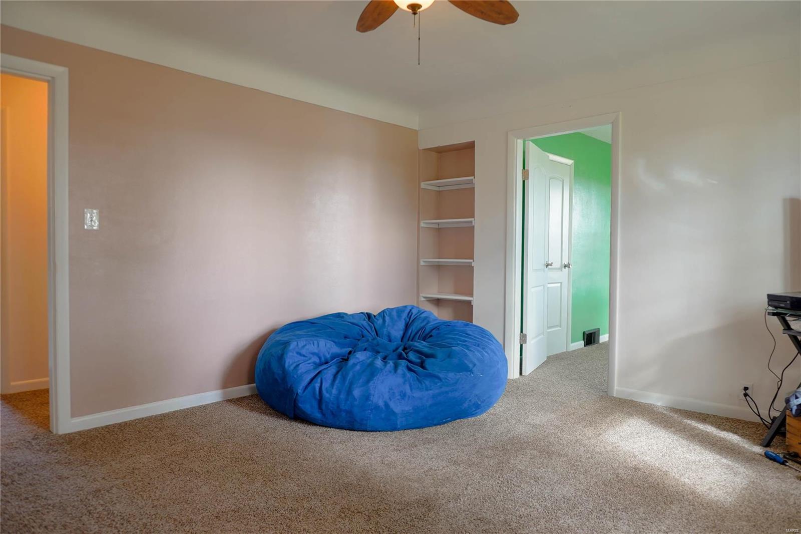 929 East Chain Of Rocks Road Granite City, IL 62040 - Photo 6 of 44