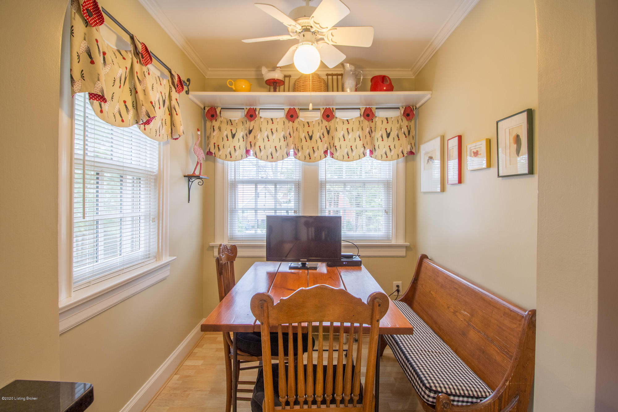 518 Emery Road Louisville, KY 40206 - Photo 12 of 31 Breakfast nook.