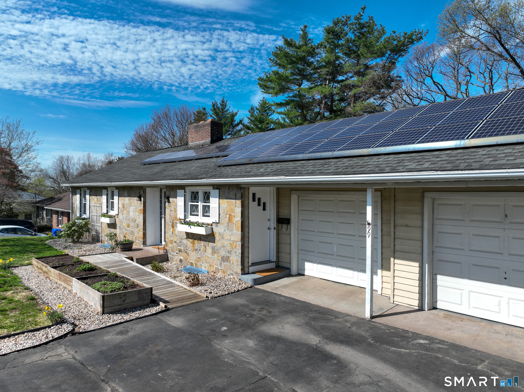 99 Sunset Ridge Drive East Hartford, CT 06118 - Photo 2 of 39