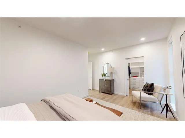 $8,250 | 4 West Drive, Excelsior, MN 55331