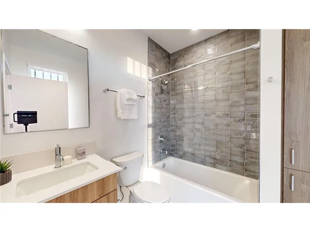 $8,250 | 4 West Drive, Excelsior, MN 55331