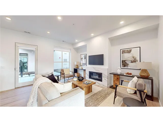 $8,250 | 4 West Drive, Excelsior, MN 55331