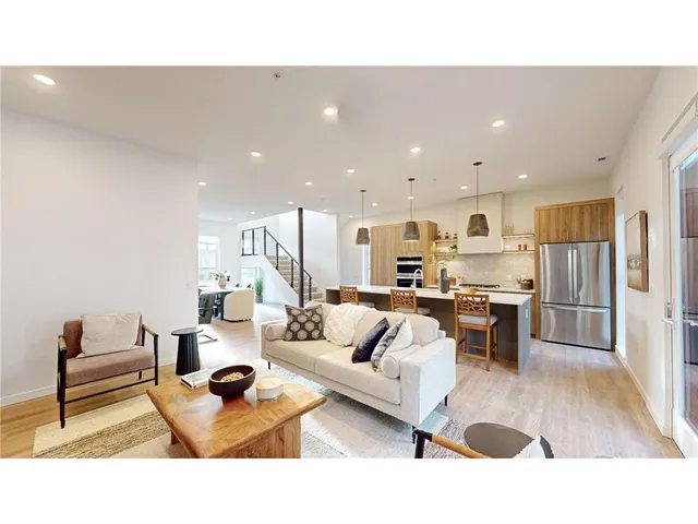 $8,250 | 4 West Drive, Excelsior, MN 55331