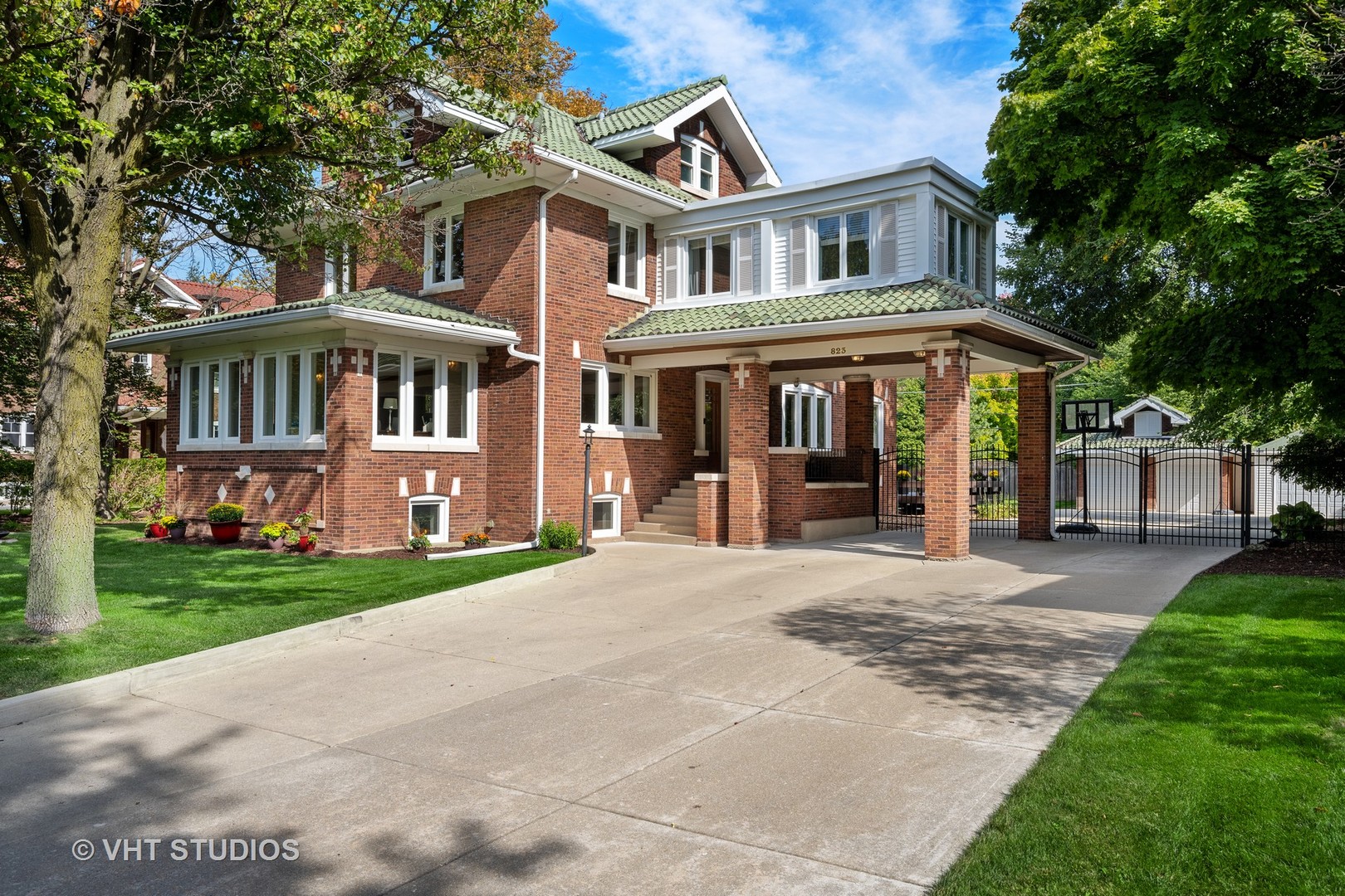 823 Jackson Avenue River Forest, IL 60305 - Photo 2 of 44 a front view of a house with yard and green space
