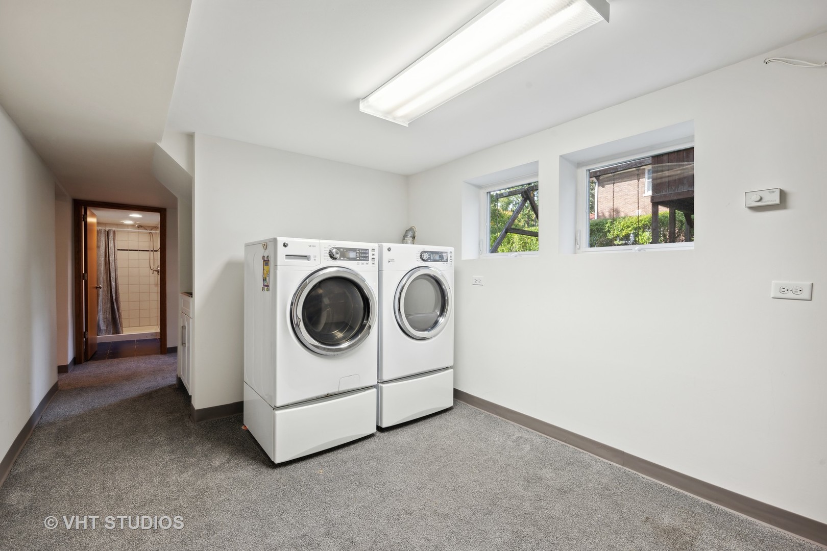 823 Jackson Avenue River Forest, IL 60305 - Photo 26 of 44 a utility room with dryer and washer