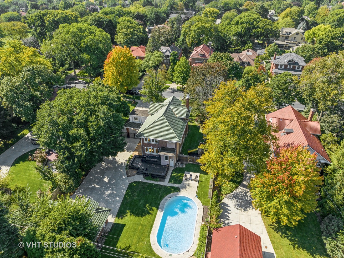 823 Jackson Avenue River Forest, IL 60305 - Photo 37 of 44 a aerial view of a house with swimming pool and garden