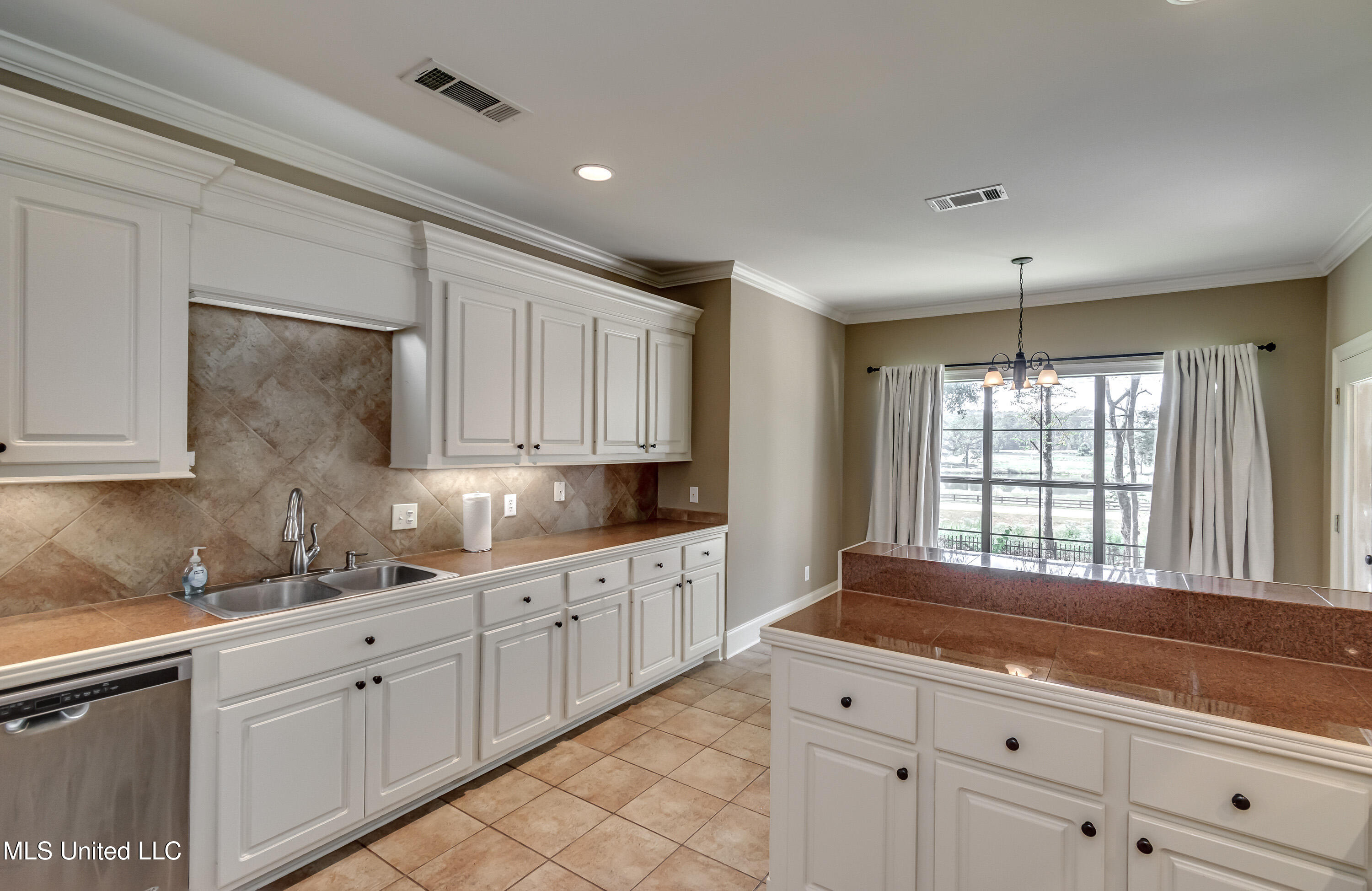 119 Brierfield Drive Madison, MS 39110 - Photo 15 of 48 119 Brierfield Dr-64