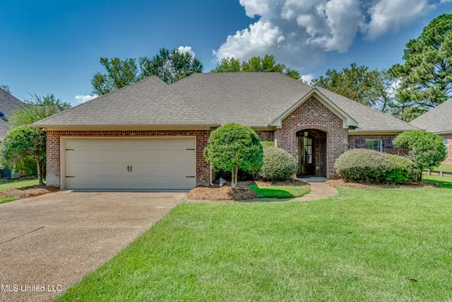 $364,900 | 119 Brierfield Drive, Madison, MS 39110