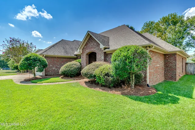 $364,900 | 119 Brierfield Drive, Madison, MS 39110