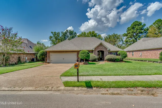 $364,900 | 119 Brierfield Drive, Madison, MS 39110
