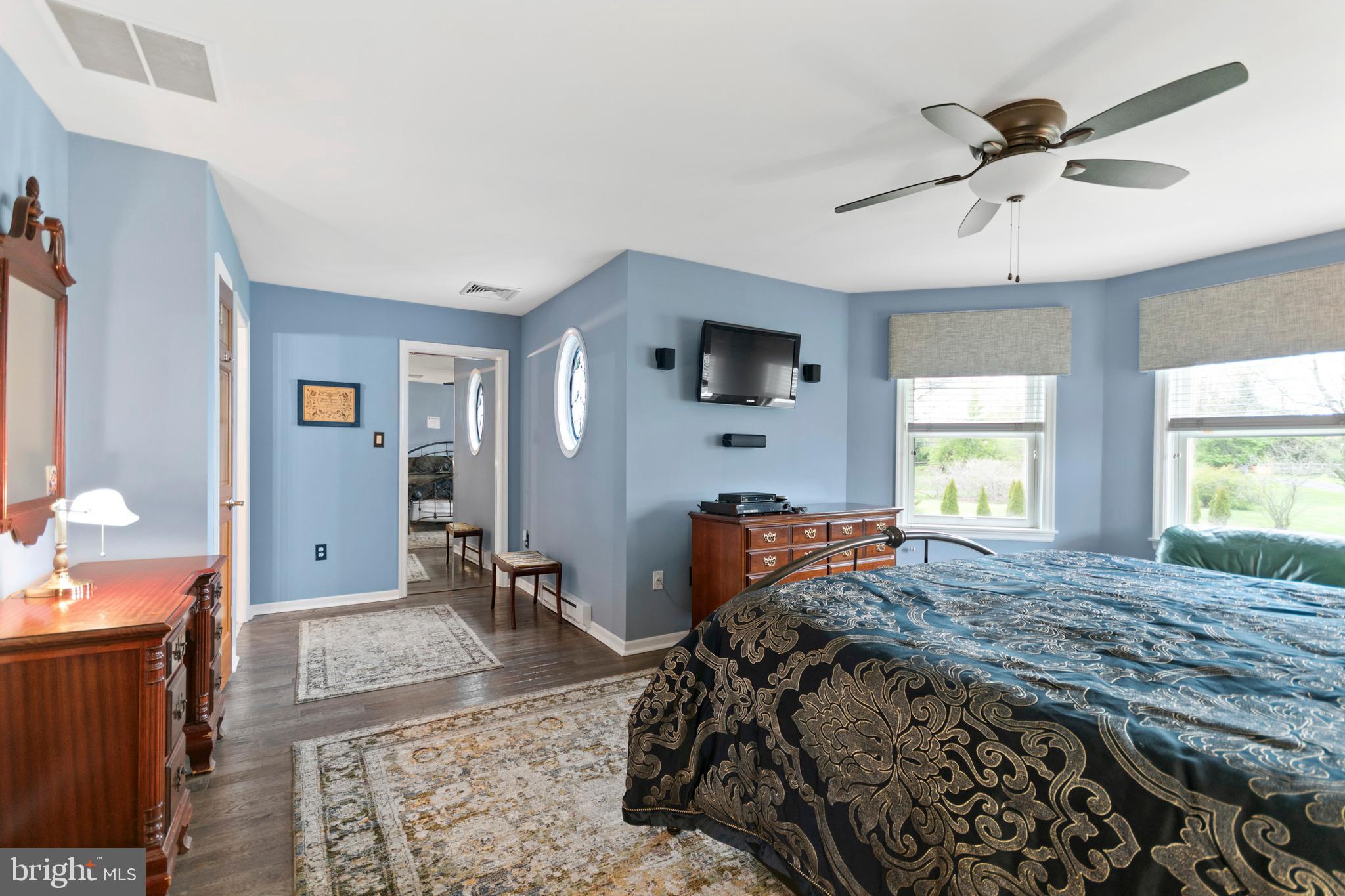 557 Linfield Road Royersford, PA 19468 - Photo 18 of 63 Master BR with large walk in closet