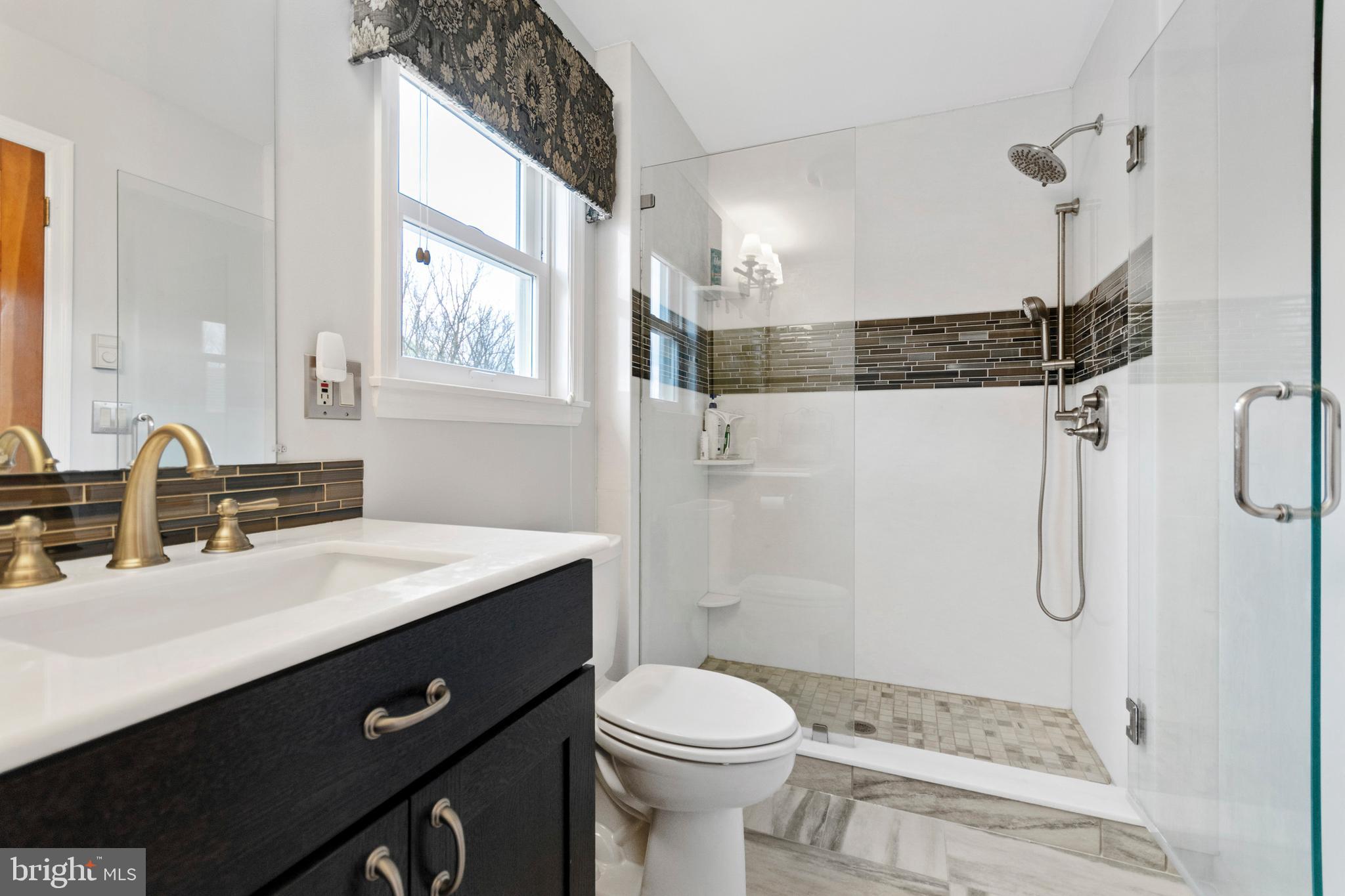 557 Linfield Road Royersford, PA 19468 - Photo 26 of 63 Hall Bath w/Marble tiled shower & vanity