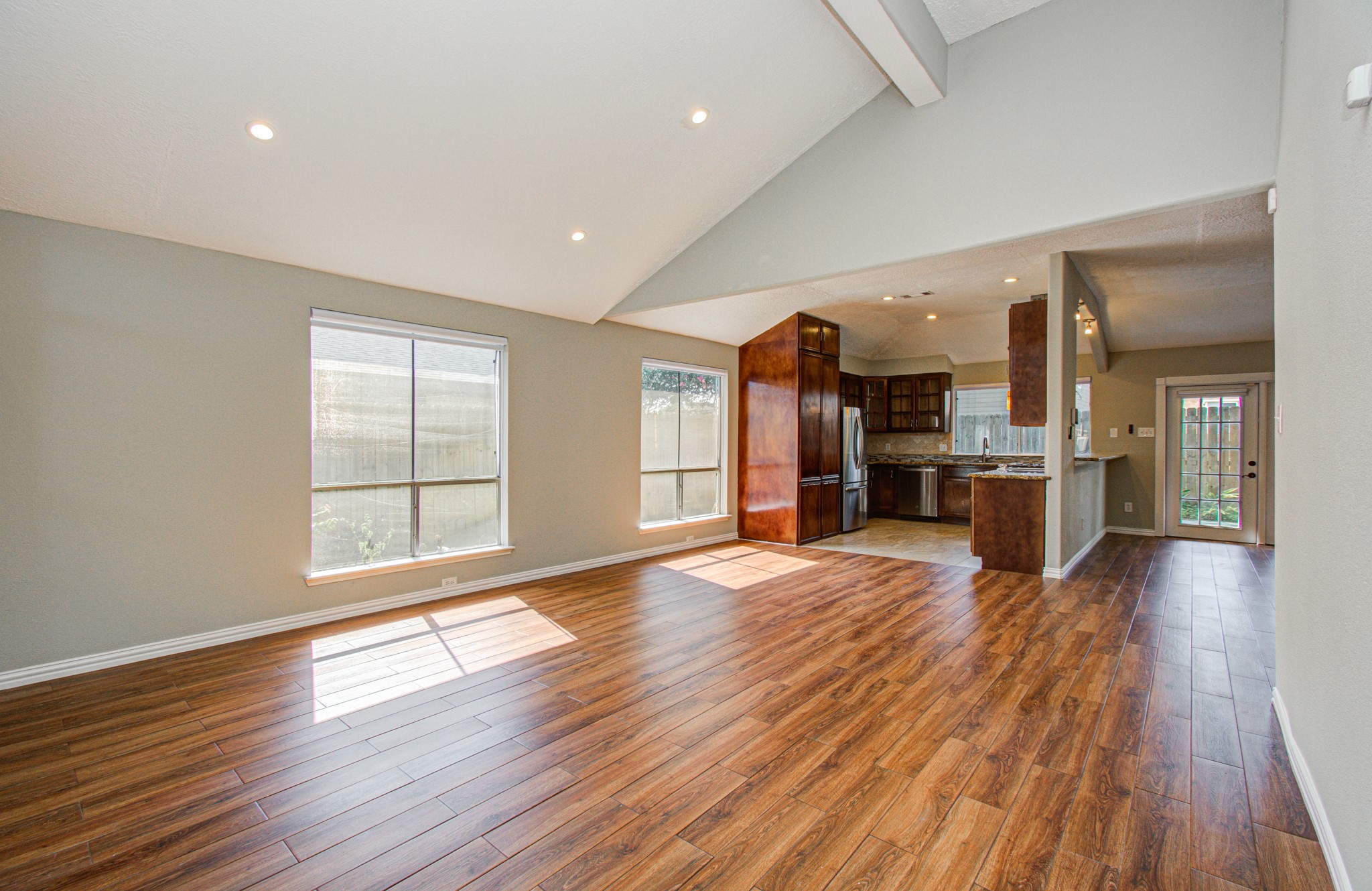 10546 Rippling Fields Drive Houston, TX 77064 - Photo 8 of 31 Huge Dining area is perfect for entertaining.