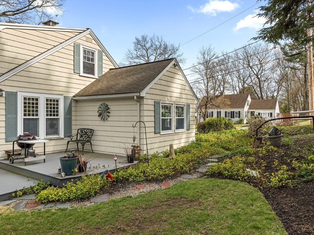 7 Fernwood Road Wakefield, MA 01880 - Photo 3 of 42 Gallery Image 3