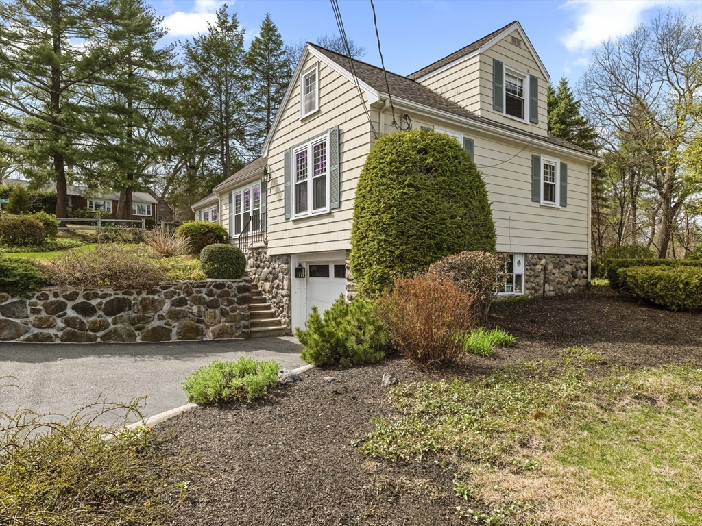 7 Fernwood Road Wakefield, MA 01880 - Photo 5 of 42 Gallery Image 5