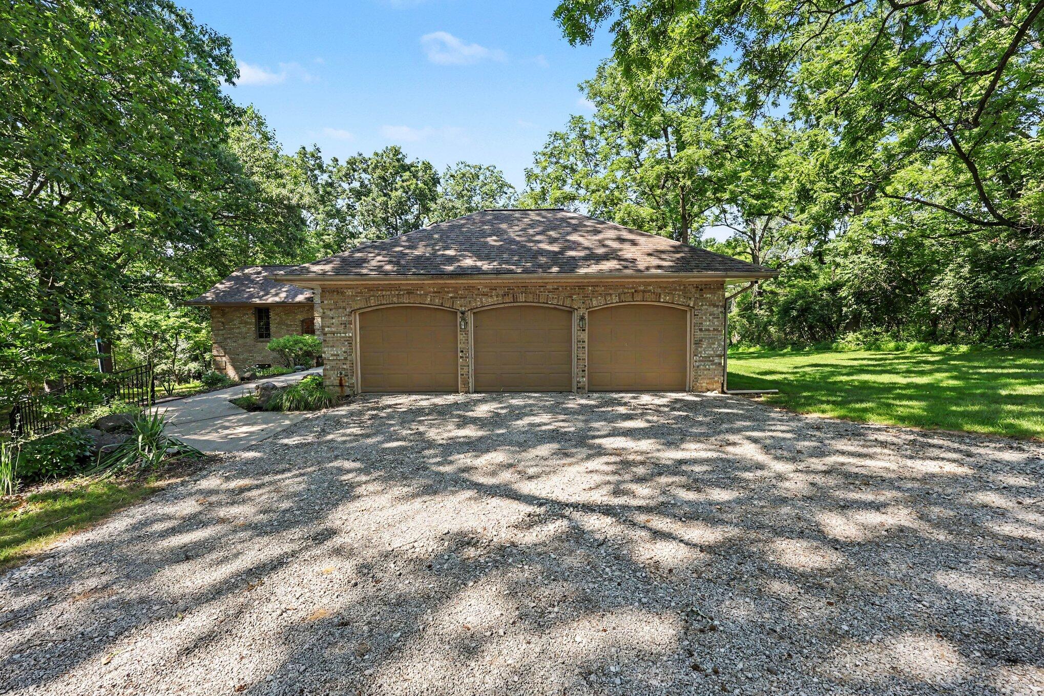 2220 Gale Road Ann Arbor, MI 48105 - Photo 7 of 77 007_file_8290