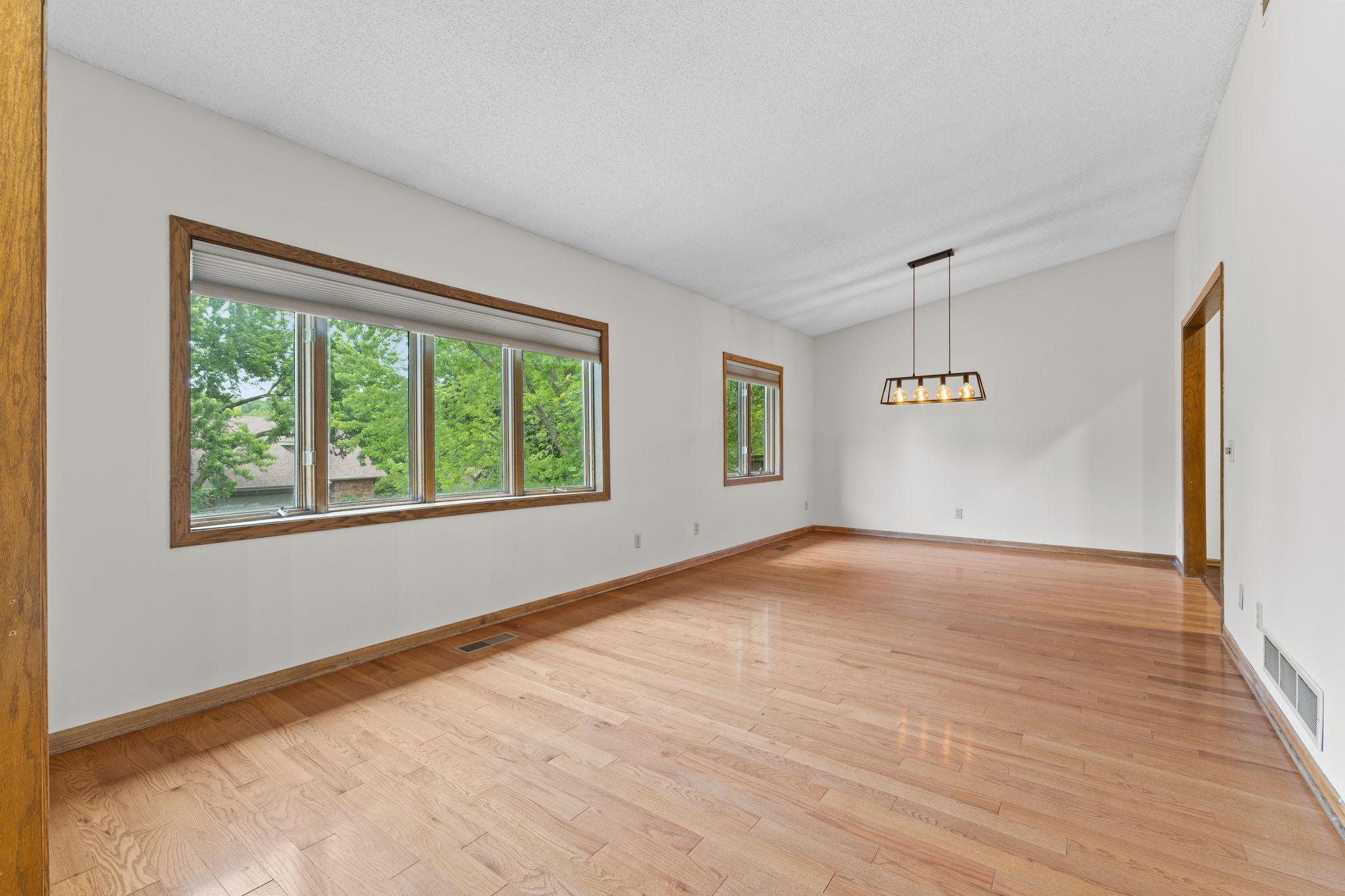 1306 Berry Ridge Road Eagan, MN 55123 - Photo 6 of 61