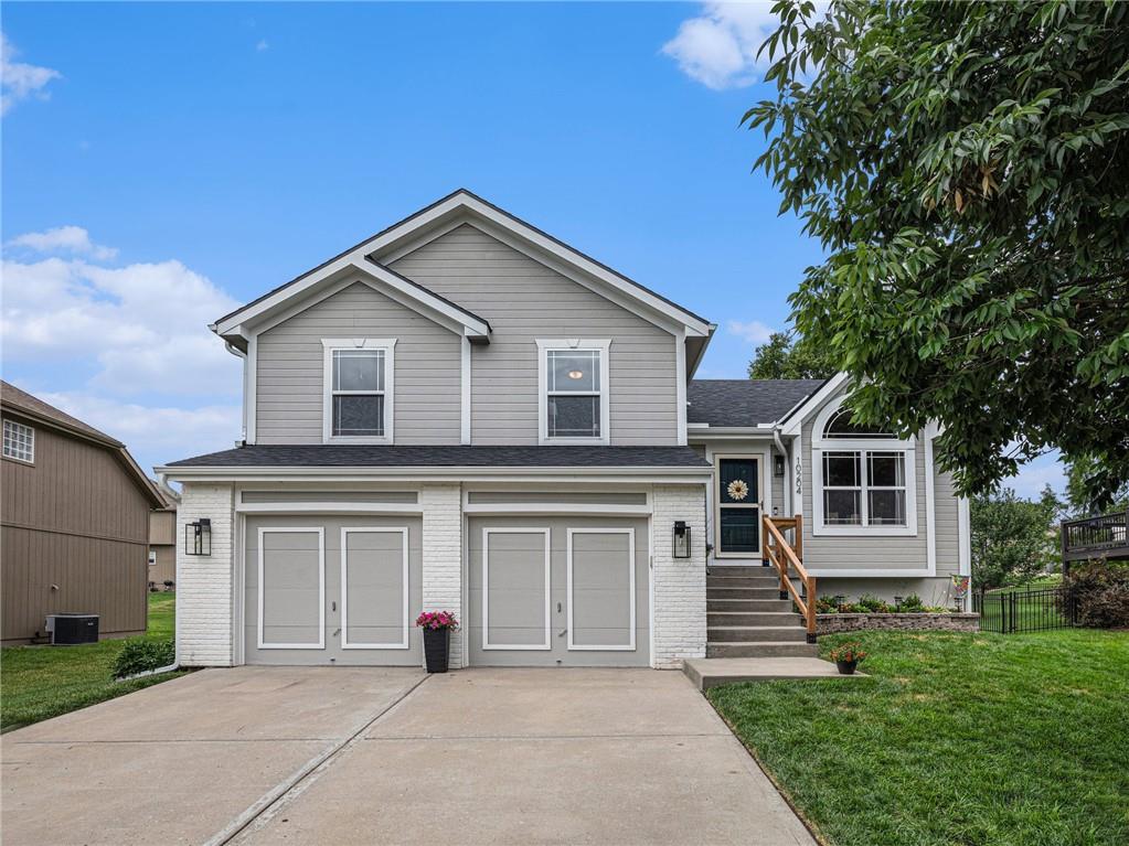 10204 North Lewis Ave  