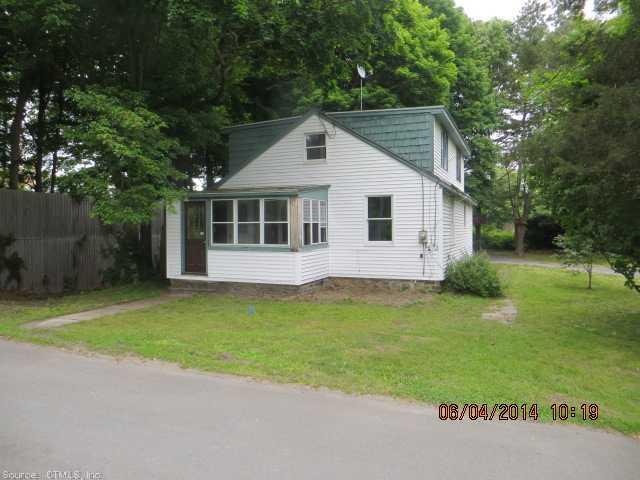 27 Boston Post Rd Place Old Saybrook, CT 06475 - Photo 1 of 1 Exterior Front.