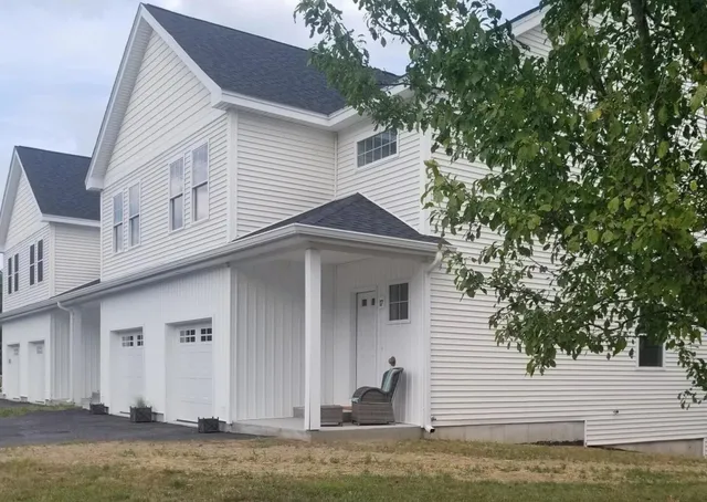 $439,900 | 17 Signal Street, Unit I1, Sanford, ME 04083