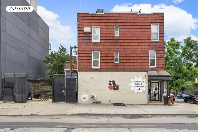 a black and white photo of a floor