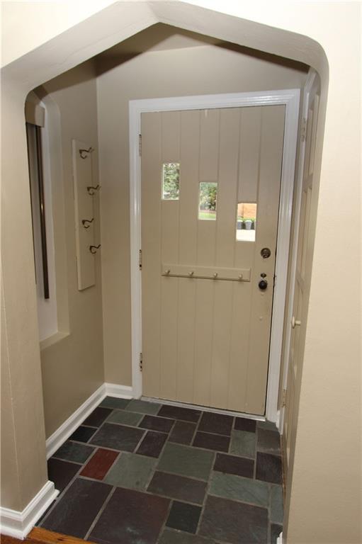 417 Sleepy Hollow Road Mt. Lebanon, PA 15228 - Photo 2 of 25 Gallery Image 2