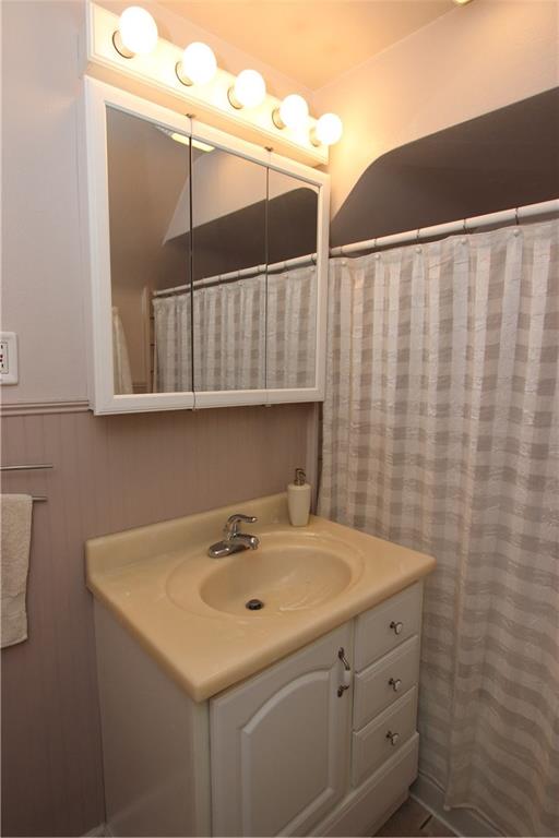 417 Sleepy Hollow Road Mt. Lebanon, PA 15228 - Photo 14 of 25 Gallery Image 14