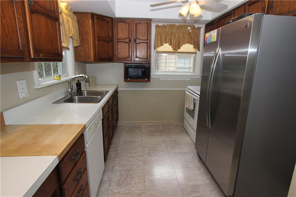 417 Sleepy Hollow Road Mt. Lebanon, PA 15228 - Photo 8 of 25 Gallery Image 8