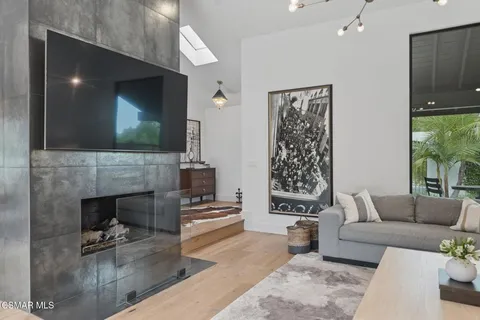$1,899,000 | 1659 Bucksglen Court, Westlake Village, CA 91361