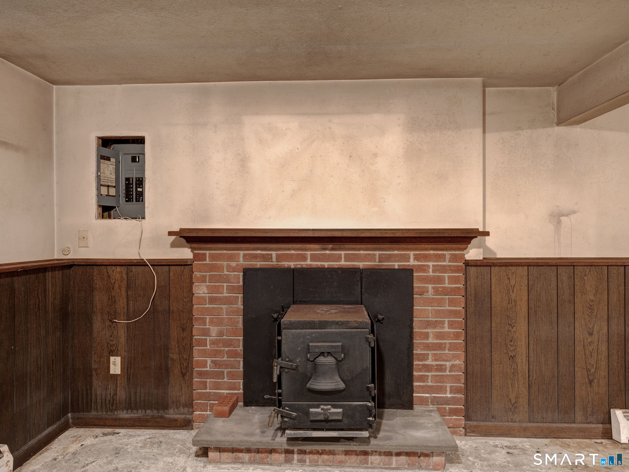 24 Tunxis Road Bristol, CT 06010 - Photo 27 of 39 Gallery Image 27