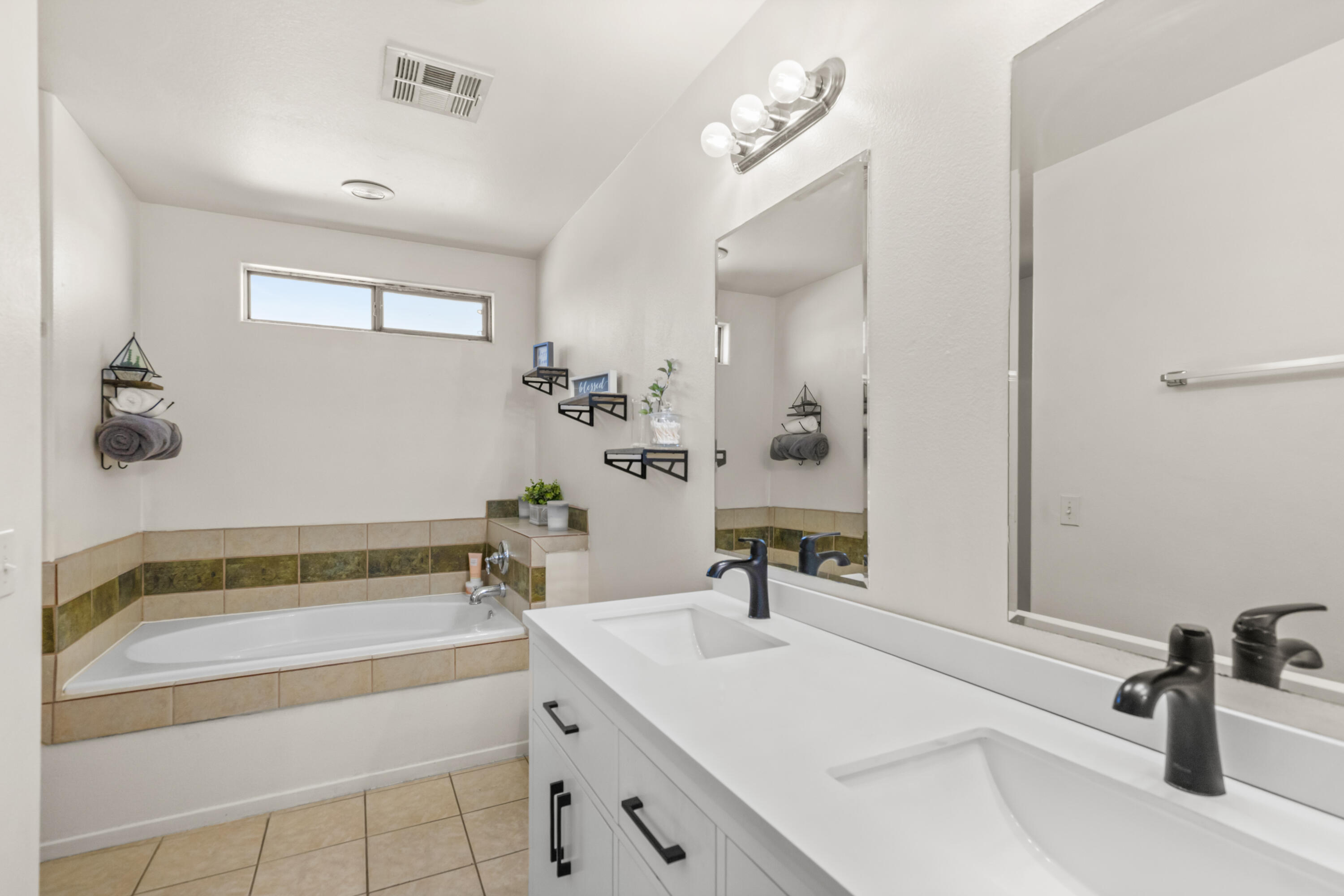 16443 Mauna Loa Road Desert Hot Springs, CA 92240 - Photo 15 of 36 42-IMG_2735