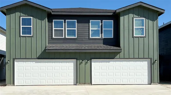 $1,875 | 3501 East Renfro Street, Unit 614, Burleson, TX 76028