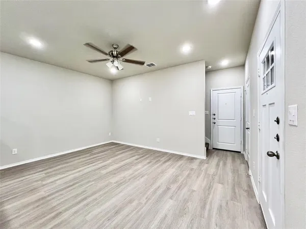 $1,875 | 3501 East Renfro Street, Unit 614, Burleson, TX 76028