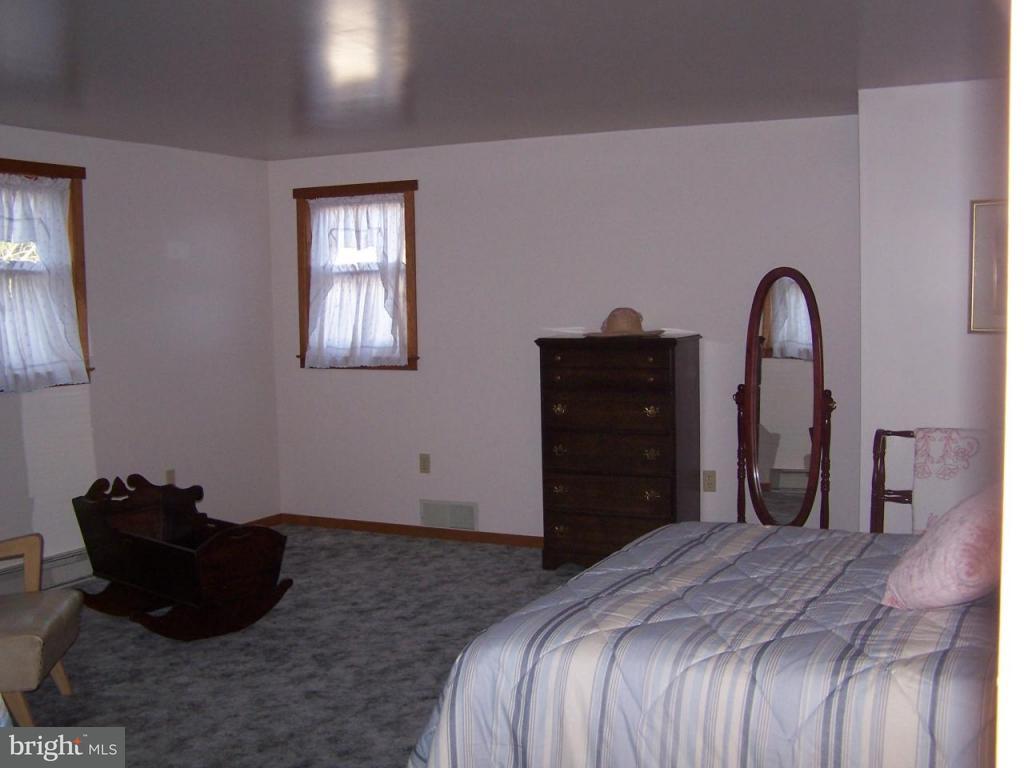 812 South Cedar Street Lititz, PA 17543 - Photo 9 of 11